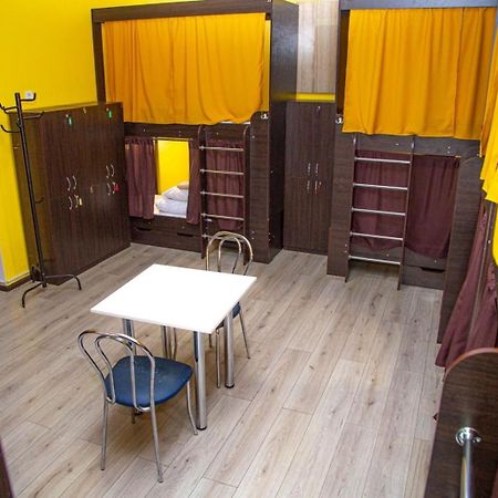 Sun City Hostel 4 Киев Экстерьер фото